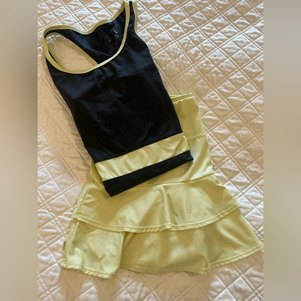 Tail Tennis set - Top Medium/Skirt Small